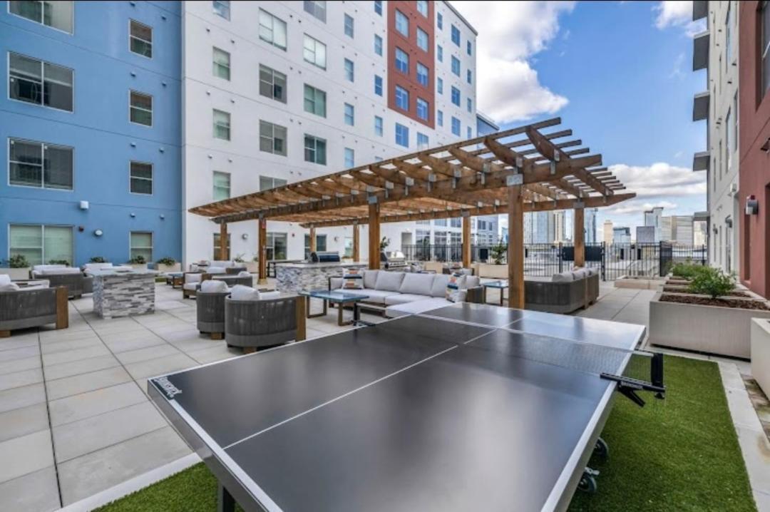 The Zenith W Gym N Pool Apartment
