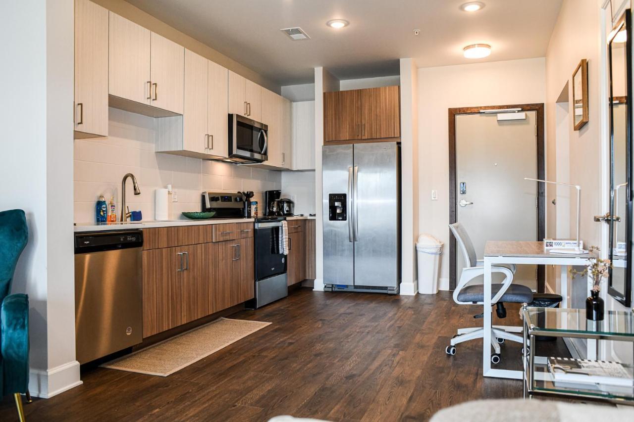 The Zenith W Gym N Pool Apartment Nashville