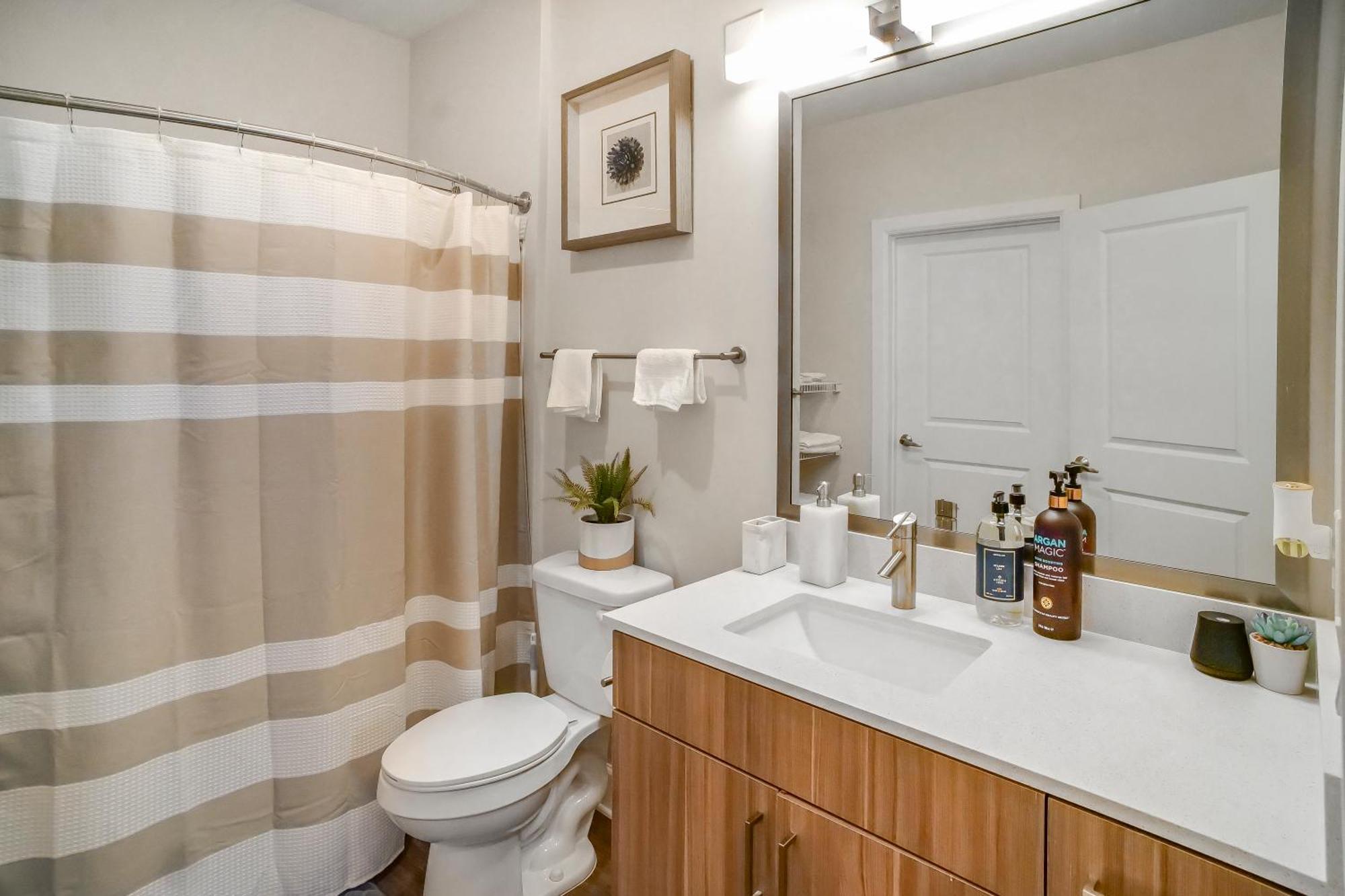 Apartment The Zenith W Gym N Pool Nashville